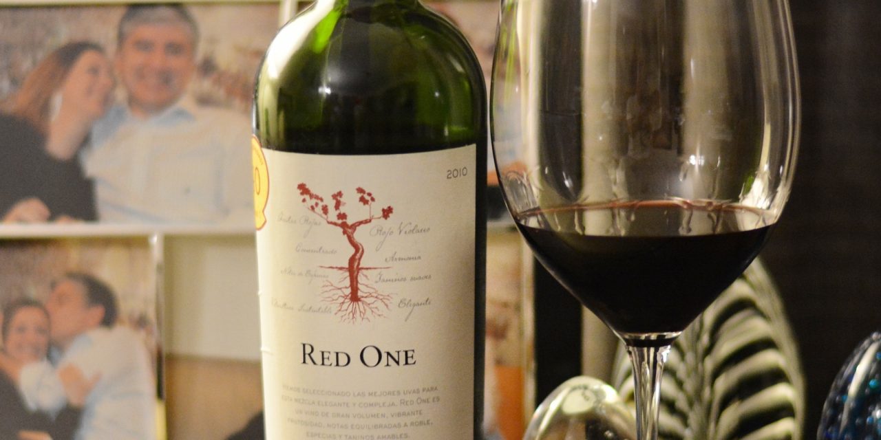 Red One 2010 Chilcas D.O. Valle del Maule: Review