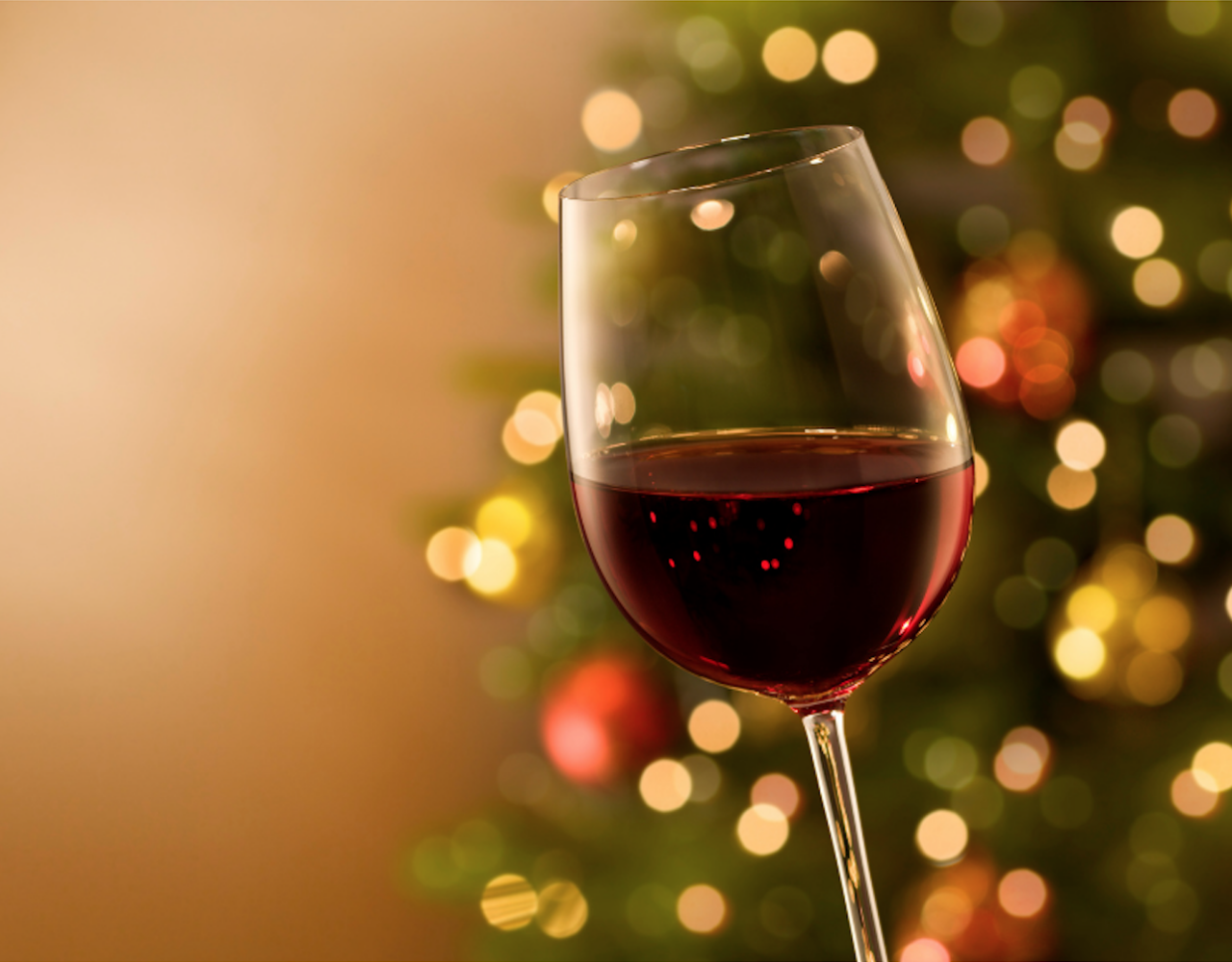 Como escolher o vinho ideal para a época festiva